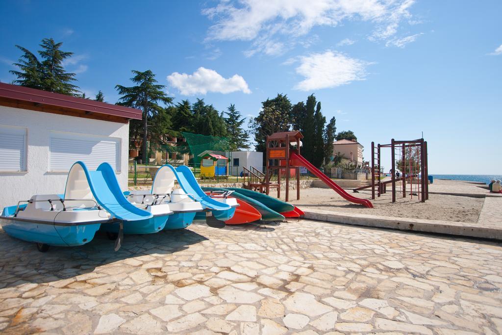 Apartment Ines Porec Bagian luar foto